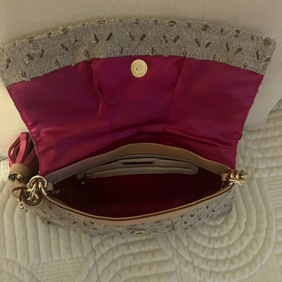 HENRI BENDELTAN CANVAS PINK HANDBAG… Pre-Own see picture for details of bag .